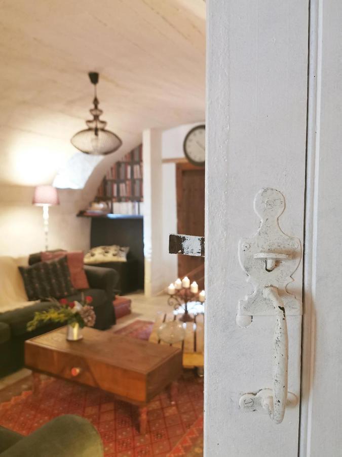 Quatre Chats Sous Un Pin Le Thoureil Buitenkant foto